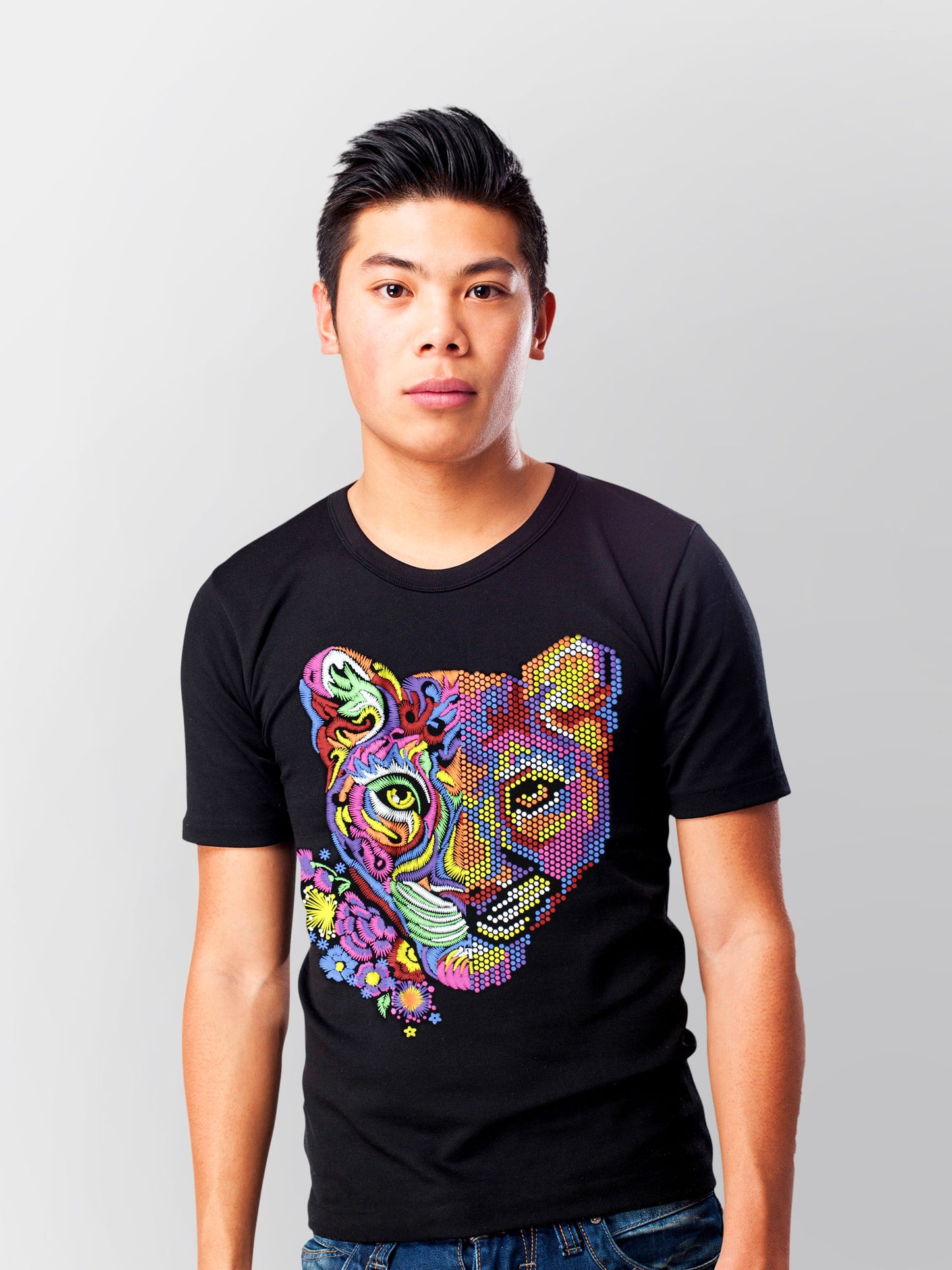 Jeune Lionne T-Shirt (unisexe)